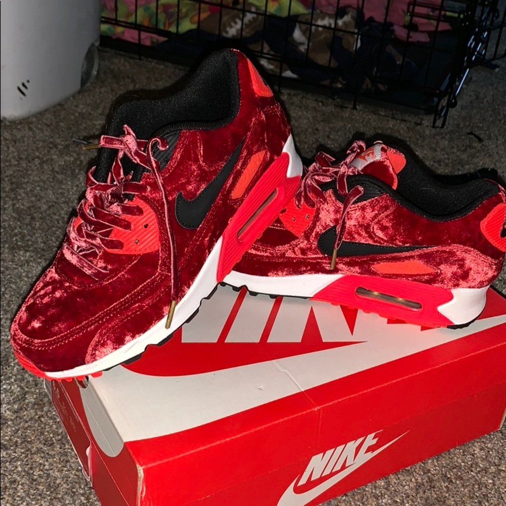 “Velvet” 90’s